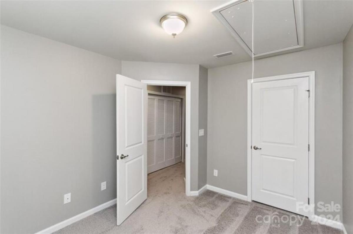 Picture of Home For Sale in Denver, North Carolina, United States