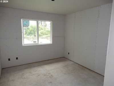 Home For Sale in Lebanon, Oregon