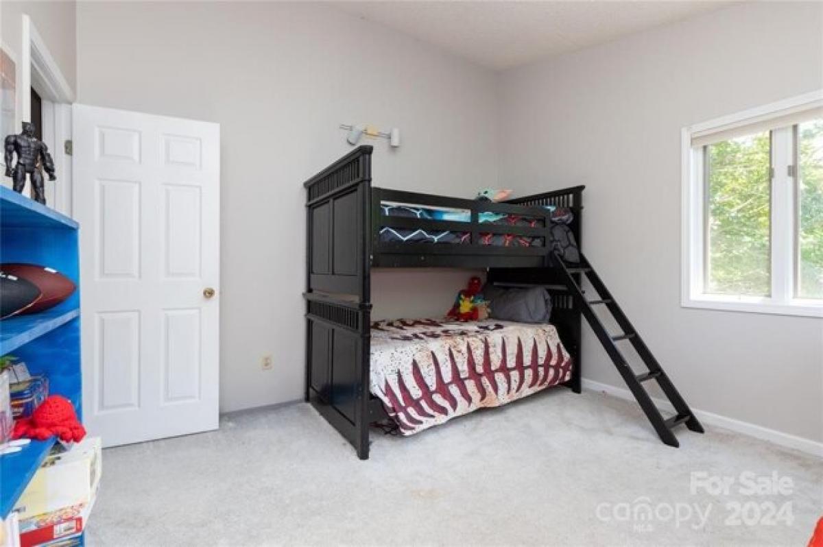 Picture of Home For Sale in Weaverville, North Carolina, United States