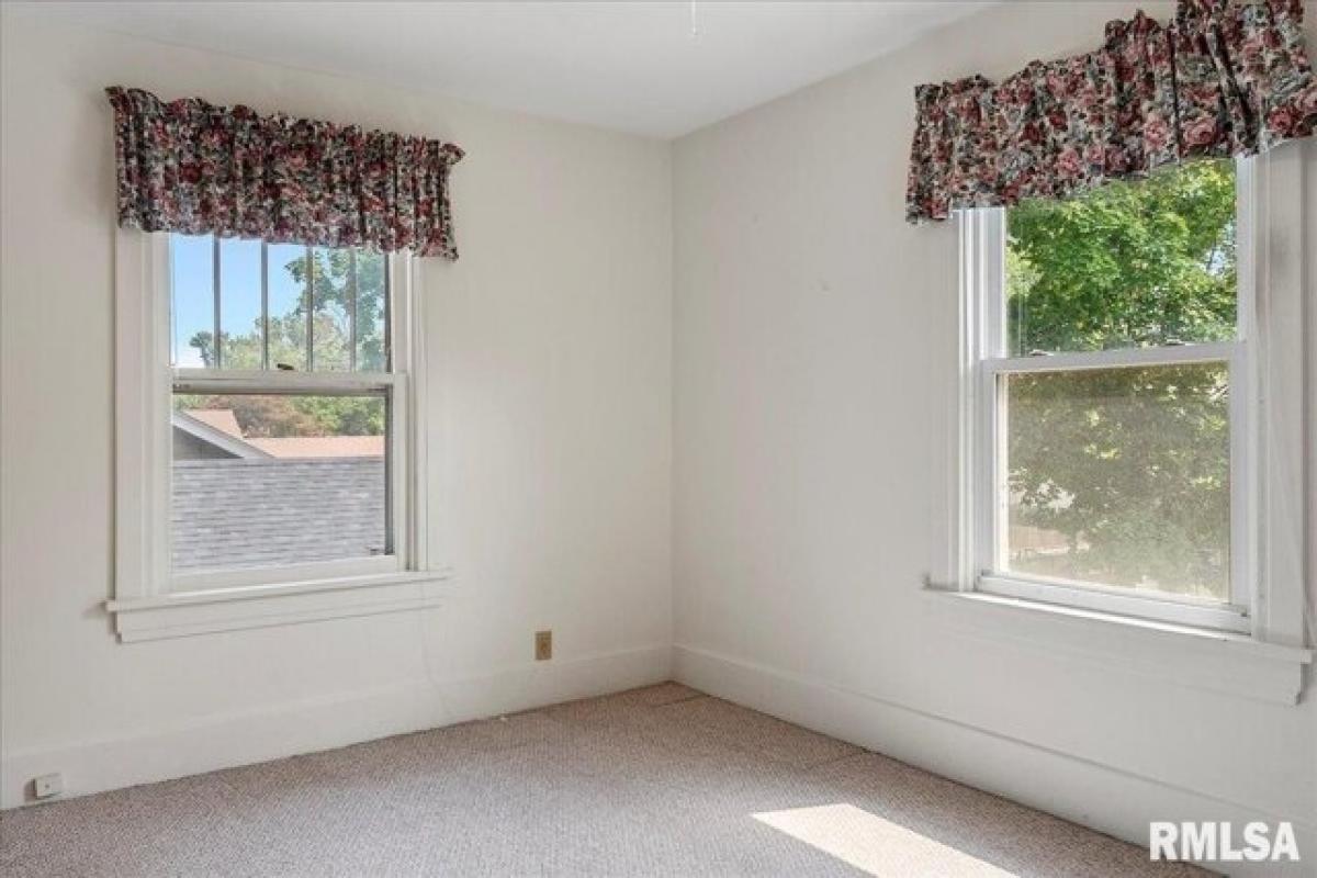 Picture of Home For Sale in Springfield, Illinois, United States