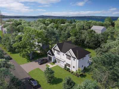 Home For Sale in Southampton, New York