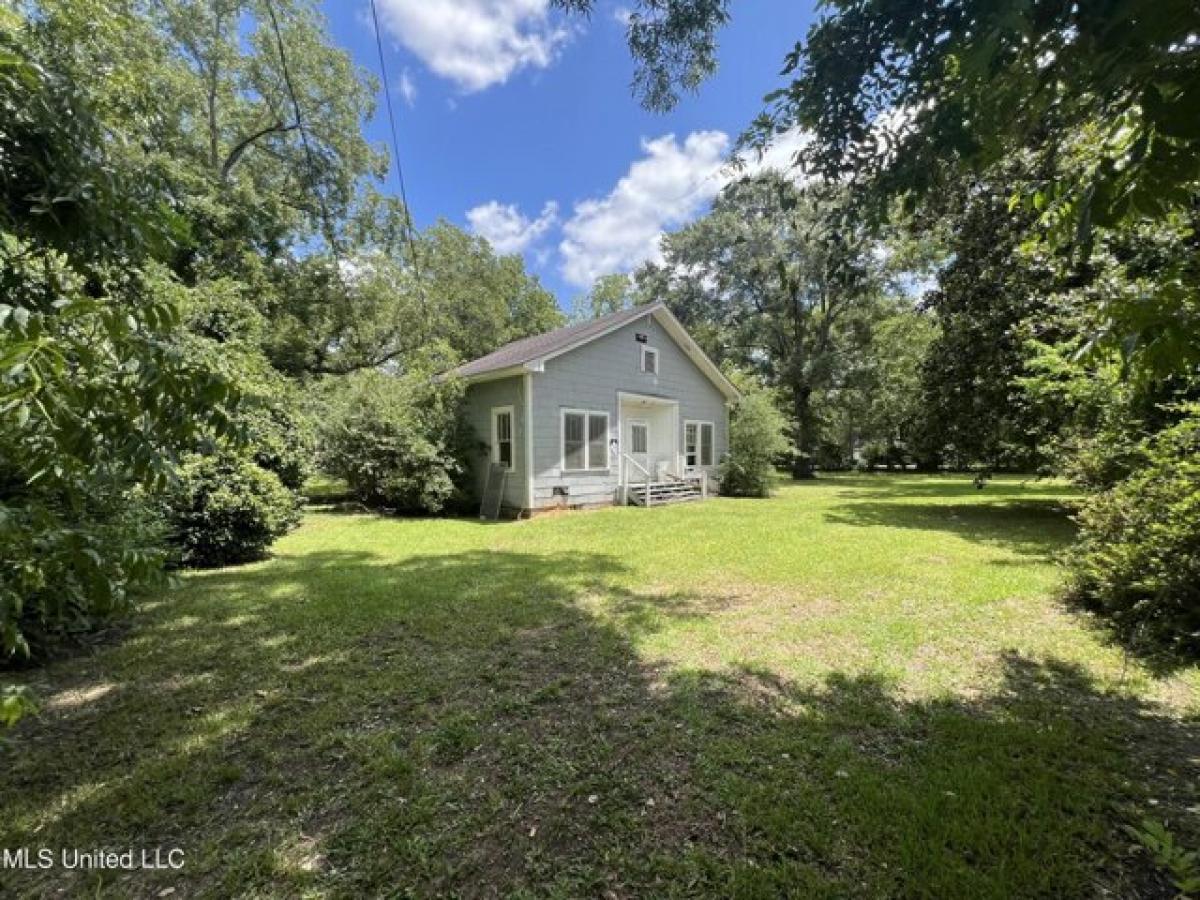 Picture of Home For Sale in Lucedale, Mississippi, United States