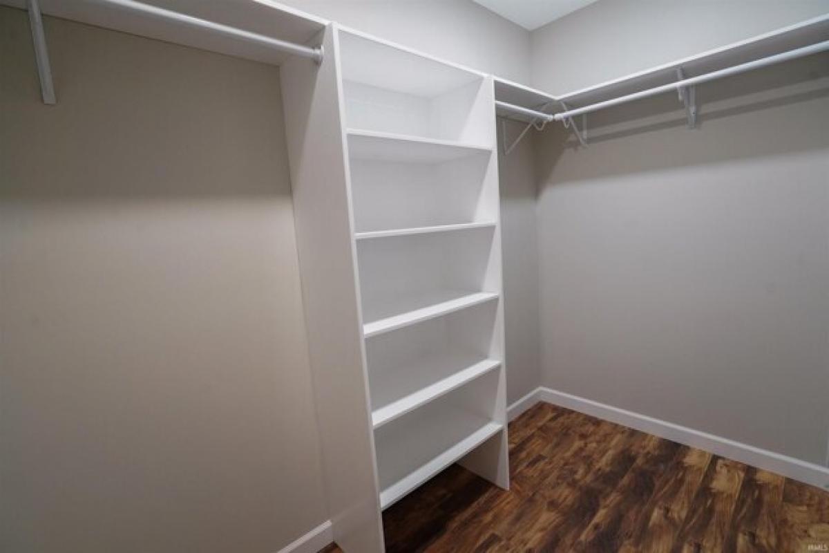 Picture of Home For Sale in Evansville, Indiana, United States