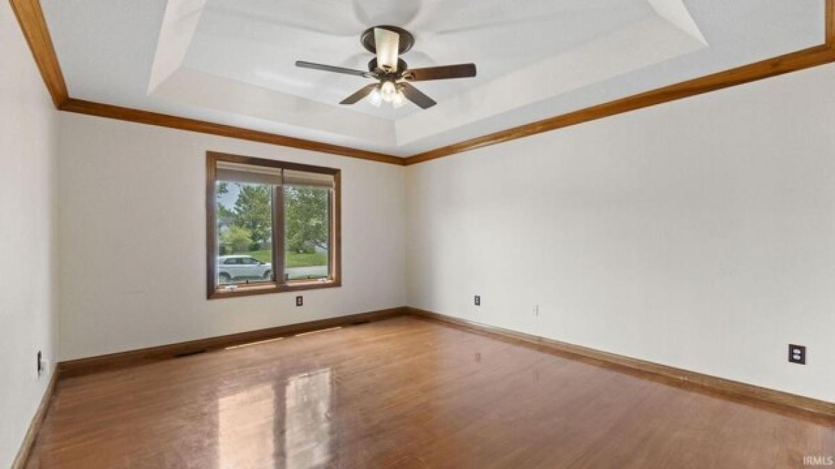 Picture of Home For Sale in Fort Wayne, Indiana, United States