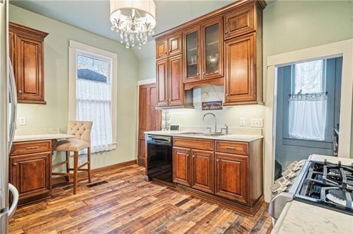 Picture of Home For Sale in Independence, Missouri, United States