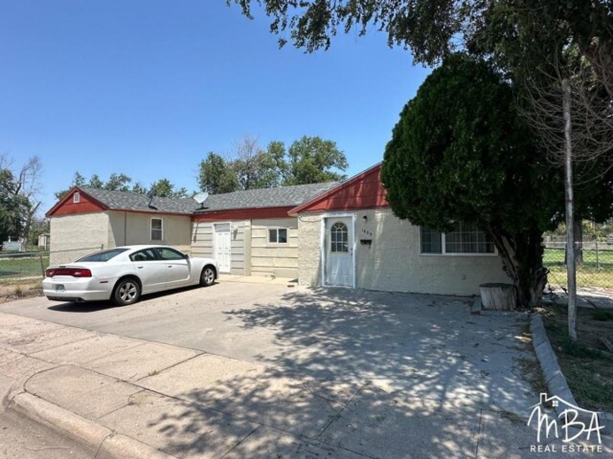 Picture of Home For Sale in Garden City, Kansas, United States