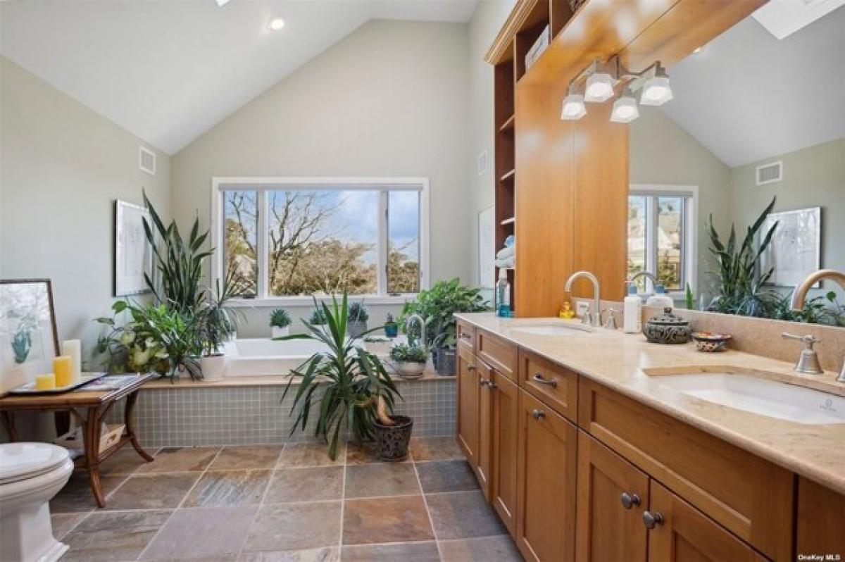 Picture of Home For Rent in Southampton, New York, United States