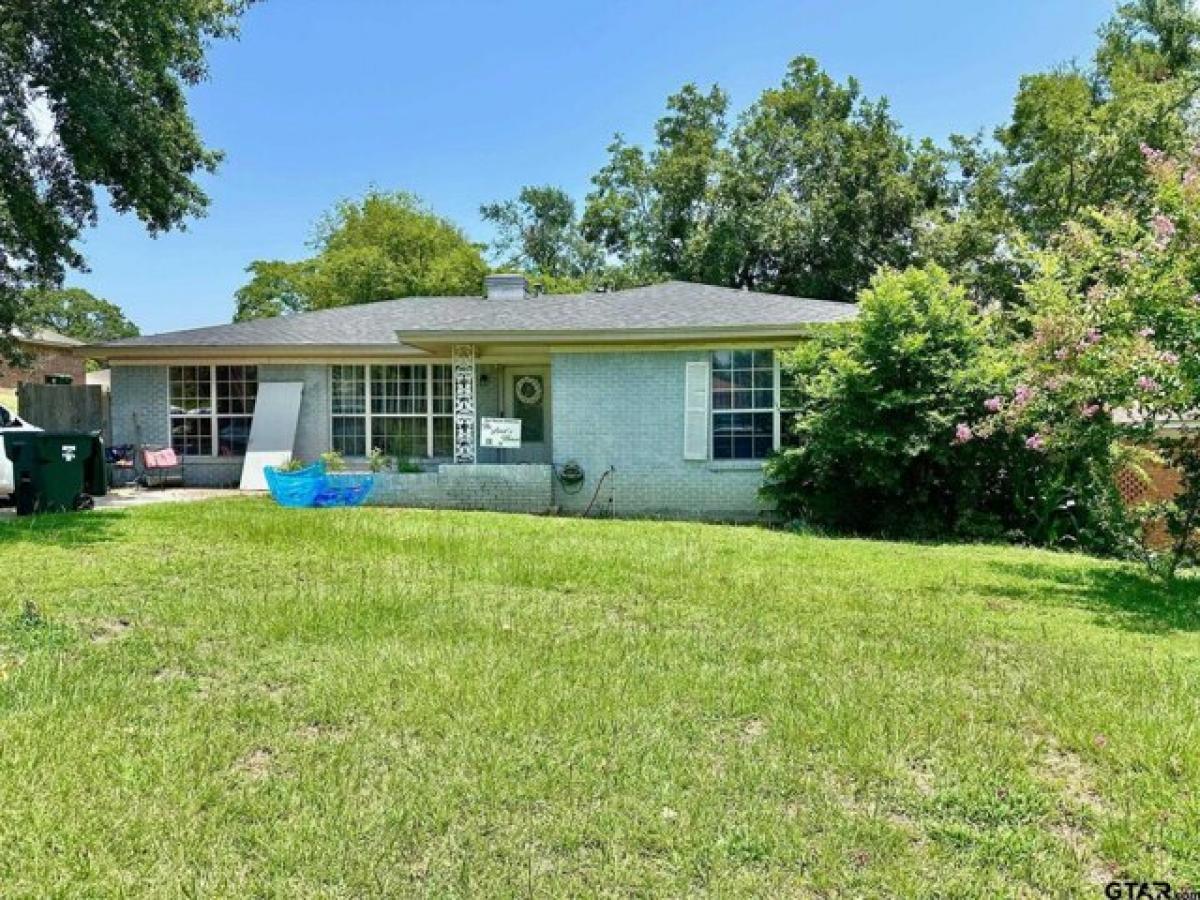Picture of Home For Sale in Tyler, Texas, United States