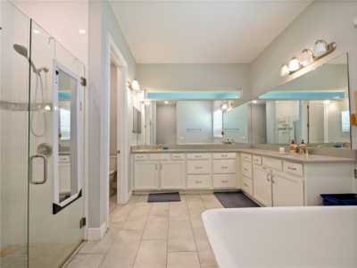 Home For Sale in Oviedo, Florida