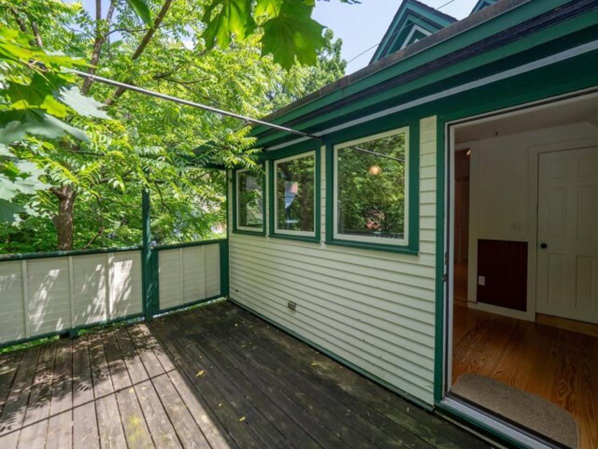 Picture of Home For Sale in Kalamazoo, Michigan, United States