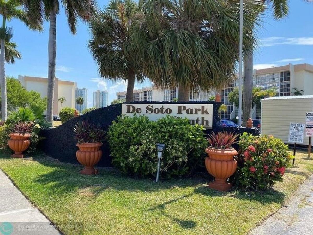 Picture of Home For Sale in Hallandale Beach, Florida, United States