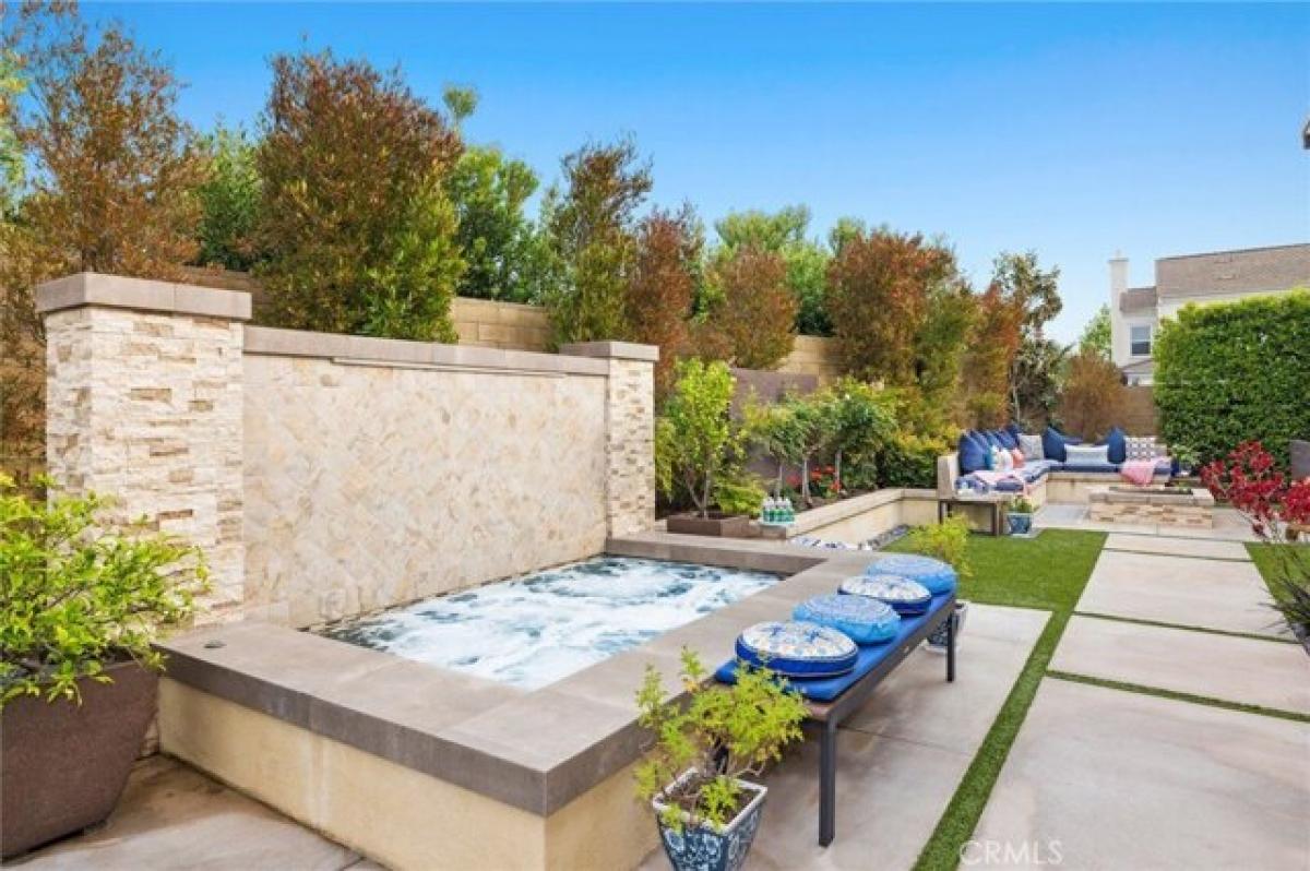 Picture of Home For Sale in Irvine, California, United States