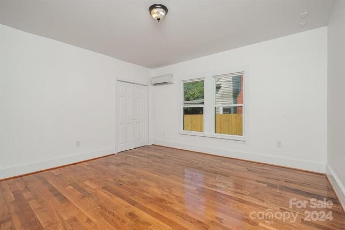 Picture of Home For Sale in Concord, North Carolina, United States