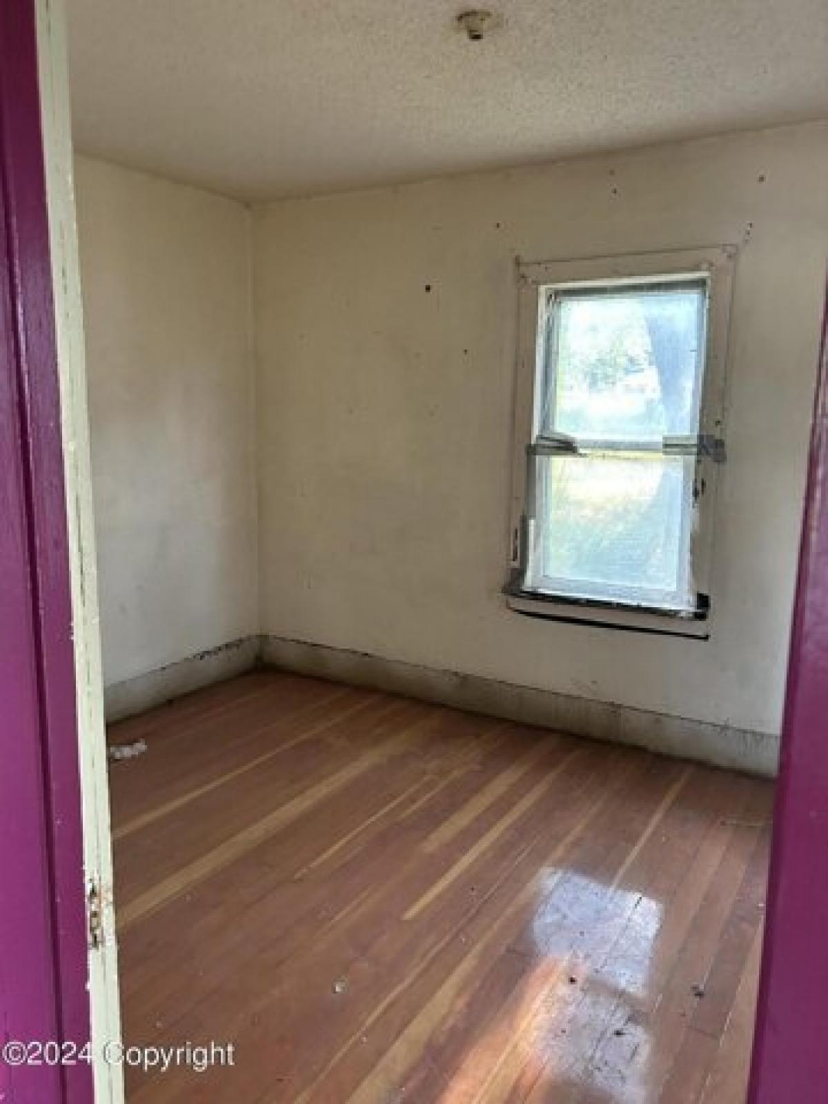 Picture of Home For Sale in Gillette, Wyoming, United States