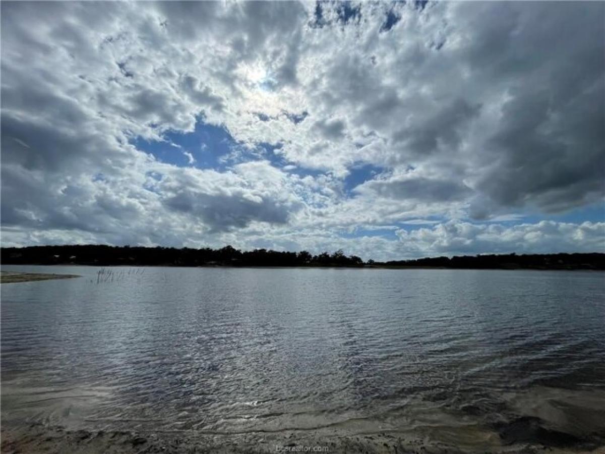 Picture of Residential Land For Rent in Hilltop Lakes, Texas, United States