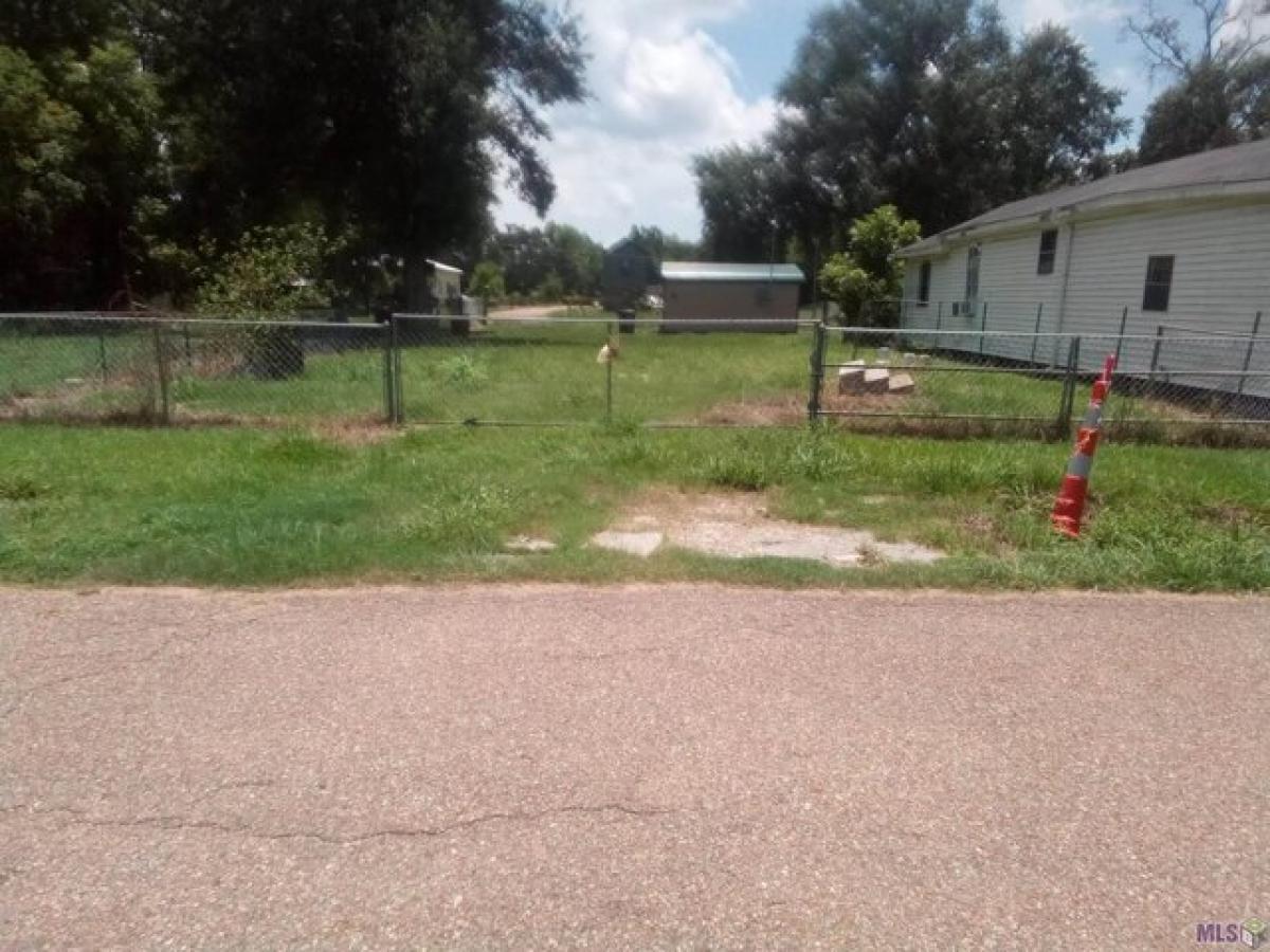 Picture of Residential Land For Sale in Baton Rouge, Louisiana, United States