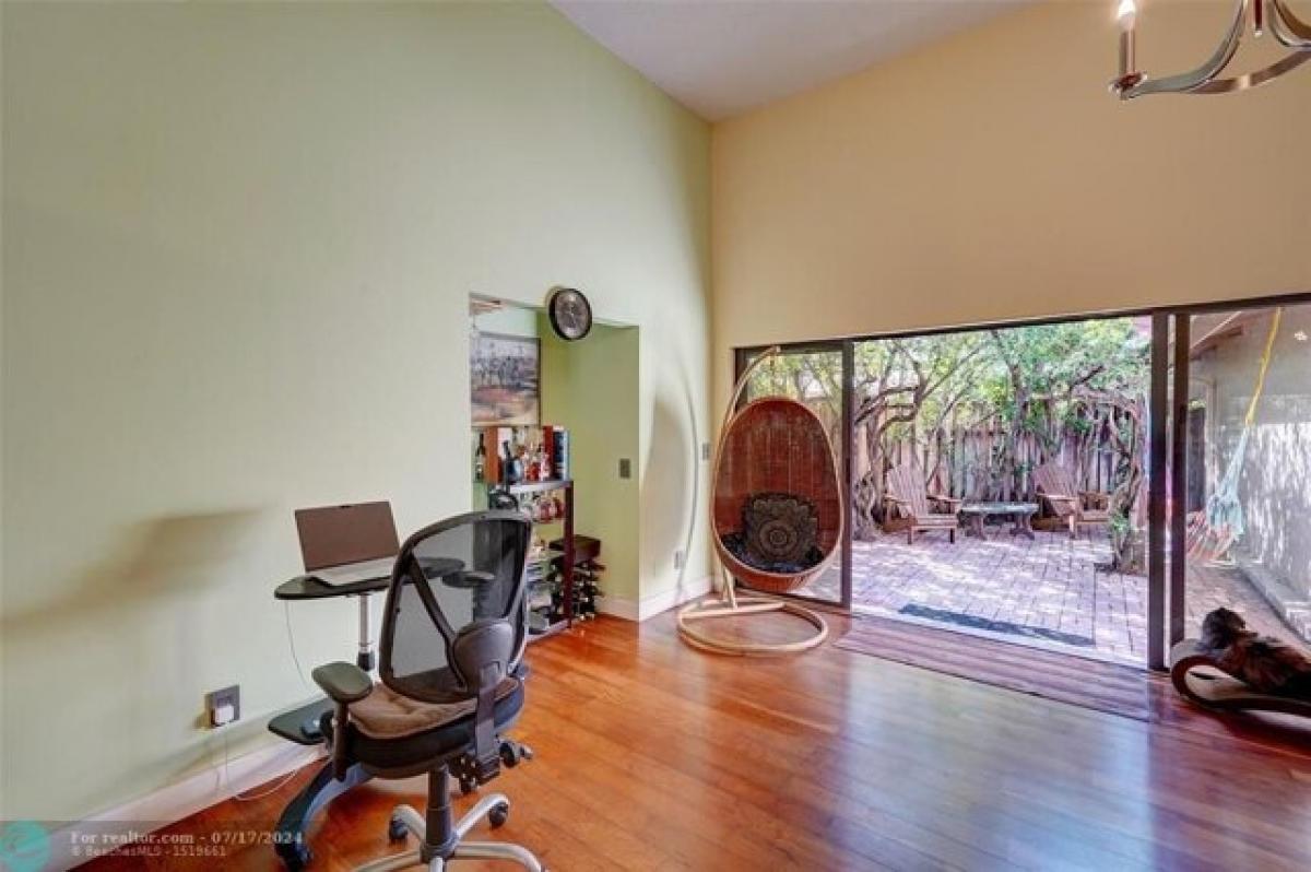 Picture of Home For Sale in Hallandale Beach, Florida, United States