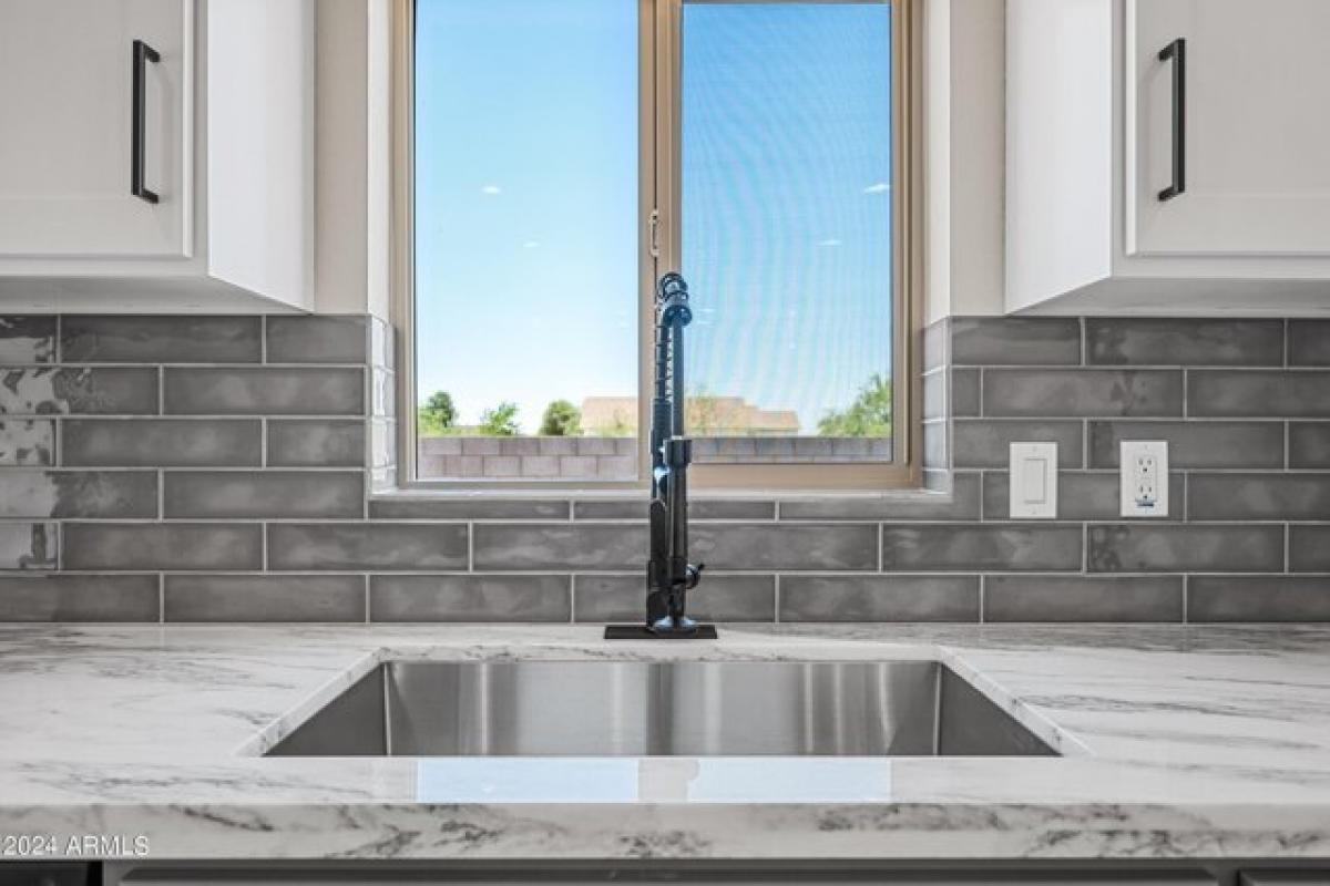 Picture of Home For Sale in Arizona City, Arizona, United States