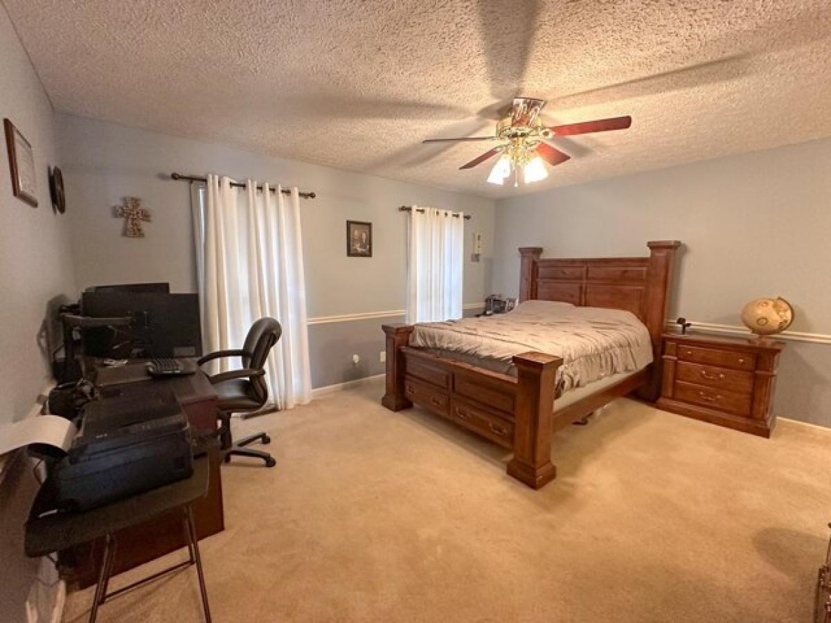 Picture of Home For Sale in Shelbyville, Tennessee, United States