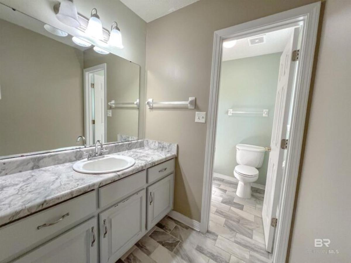 Picture of Home For Sale in Foley, Alabama, United States