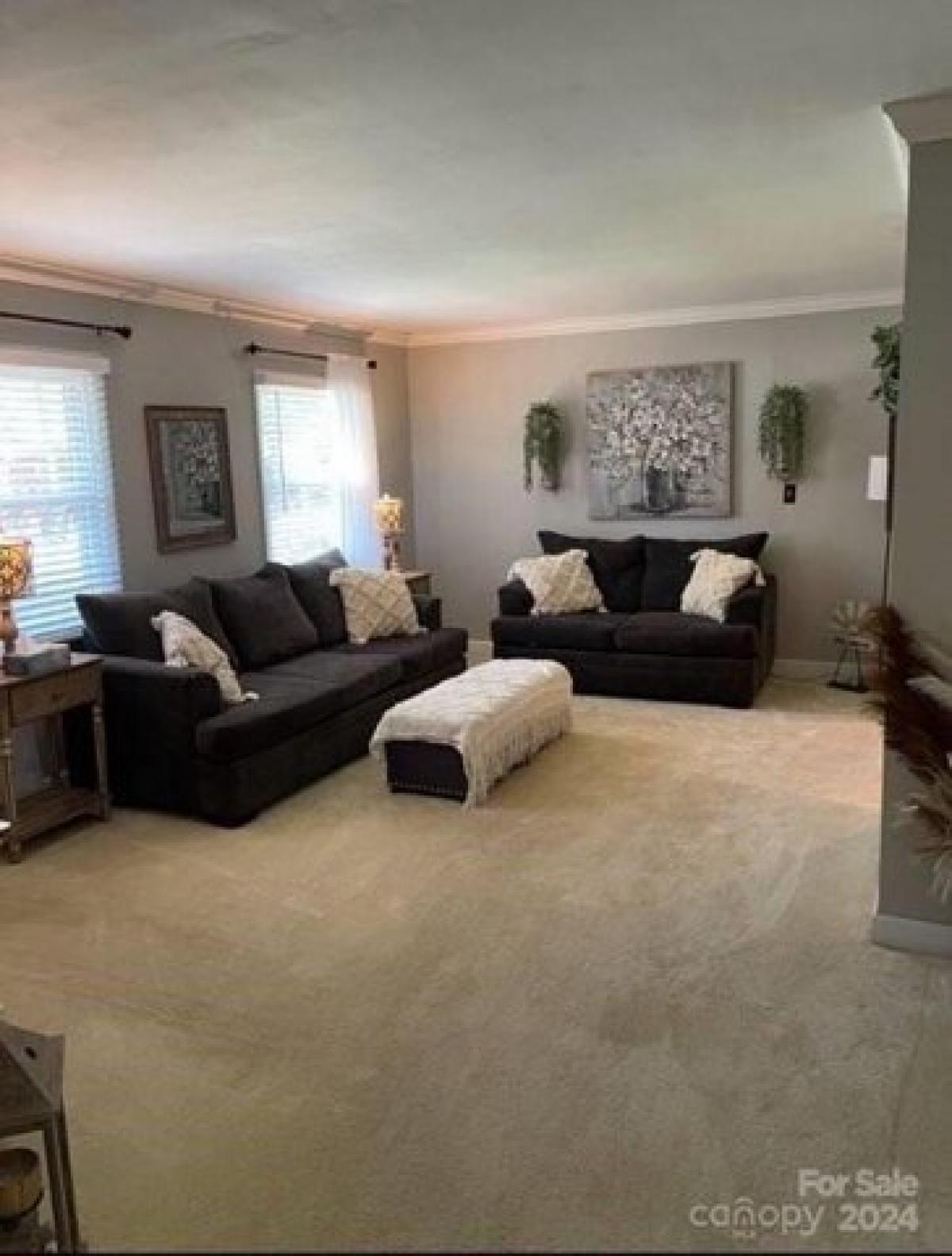 Picture of Home For Sale in Gastonia, North Carolina, United States