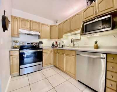 Home For Sale in Palm Beach Gardens, Florida