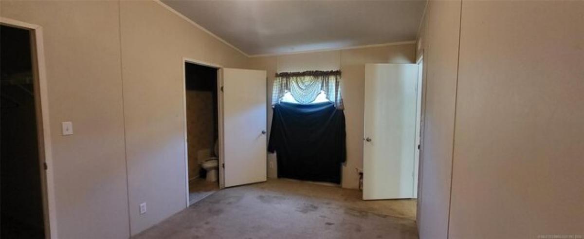 Picture of Home For Sale in McAlester, Oklahoma, United States