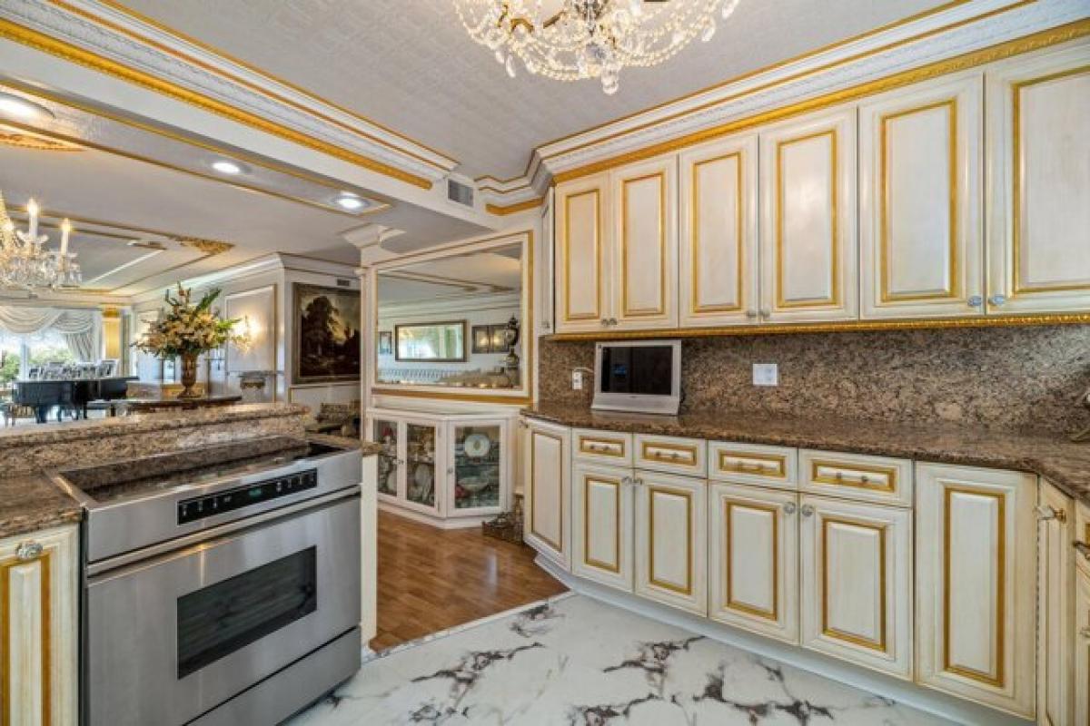 Picture of Home For Sale in Palm Beach, Florida, United States