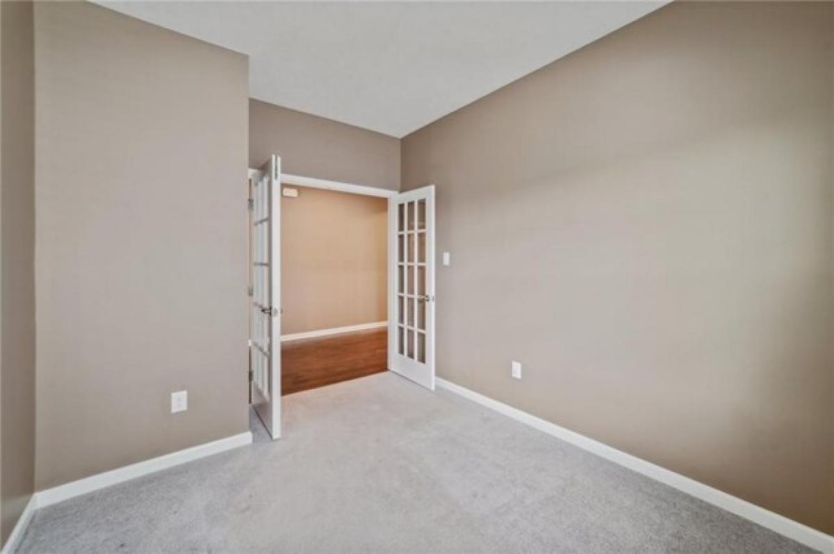 Picture of Home For Sale in Washington, Pennsylvania, United States