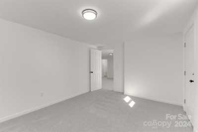 Home For Sale in Hendersonville, North Carolina