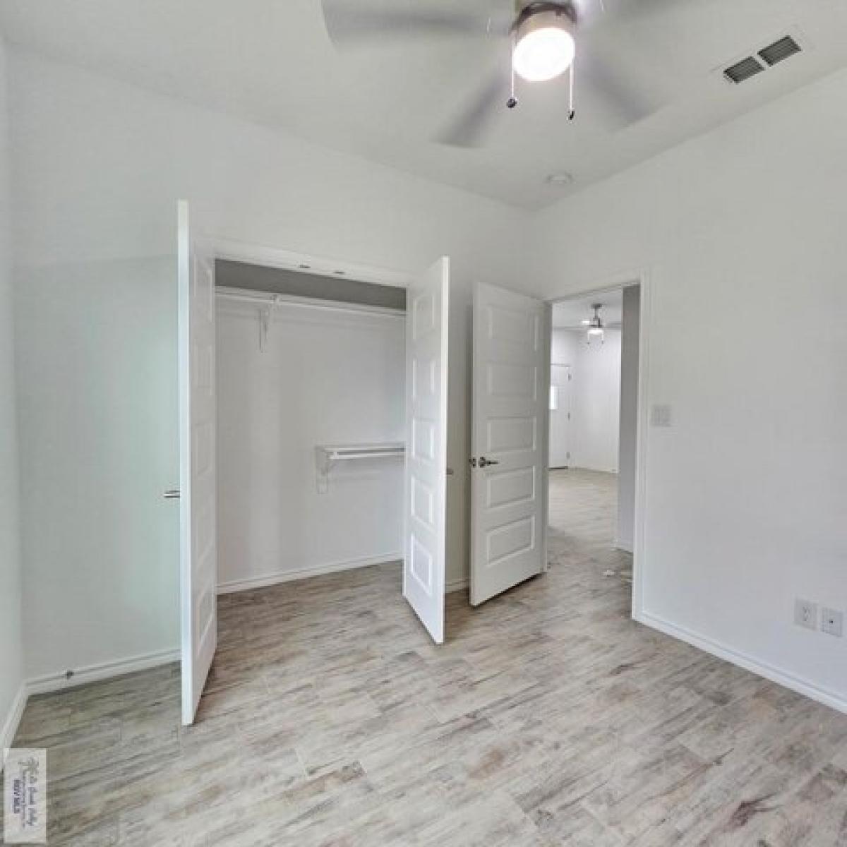 Picture of Home For Sale in La Feria, Texas, United States