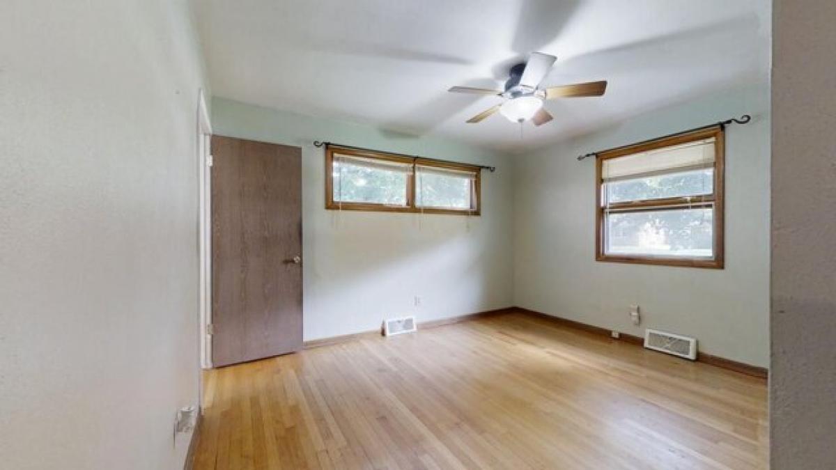 Picture of Home For Sale in Champaign, Illinois, United States