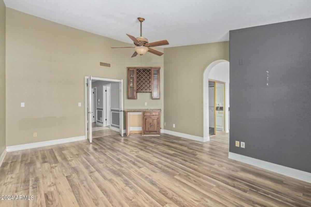 Picture of Home For Sale in Glendale, Arizona, United States