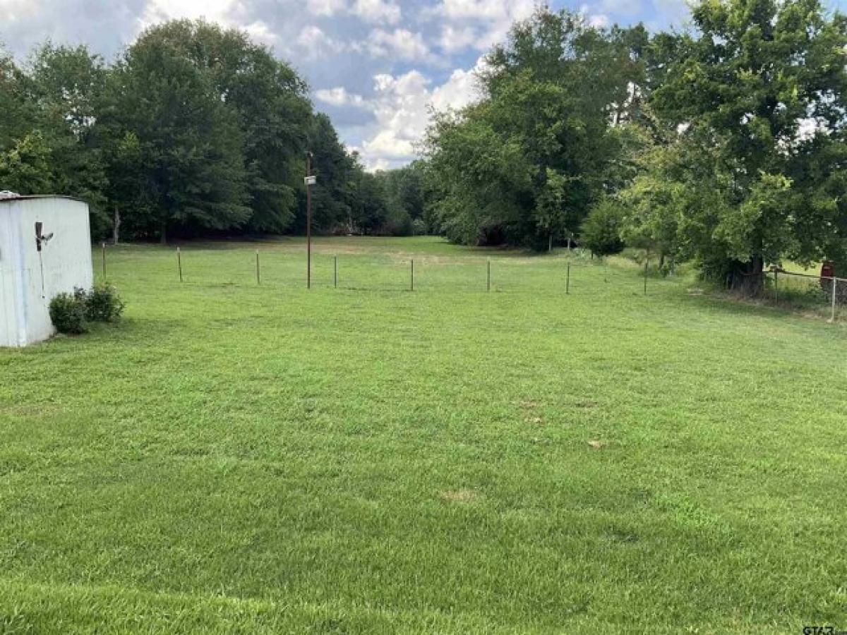 Picture of Home For Sale in Tyler, Texas, United States