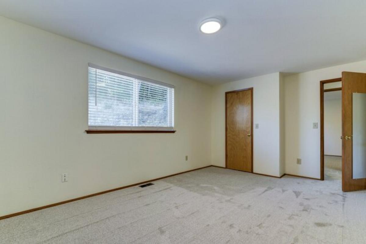 Picture of Home For Sale in Olympia, Washington, United States