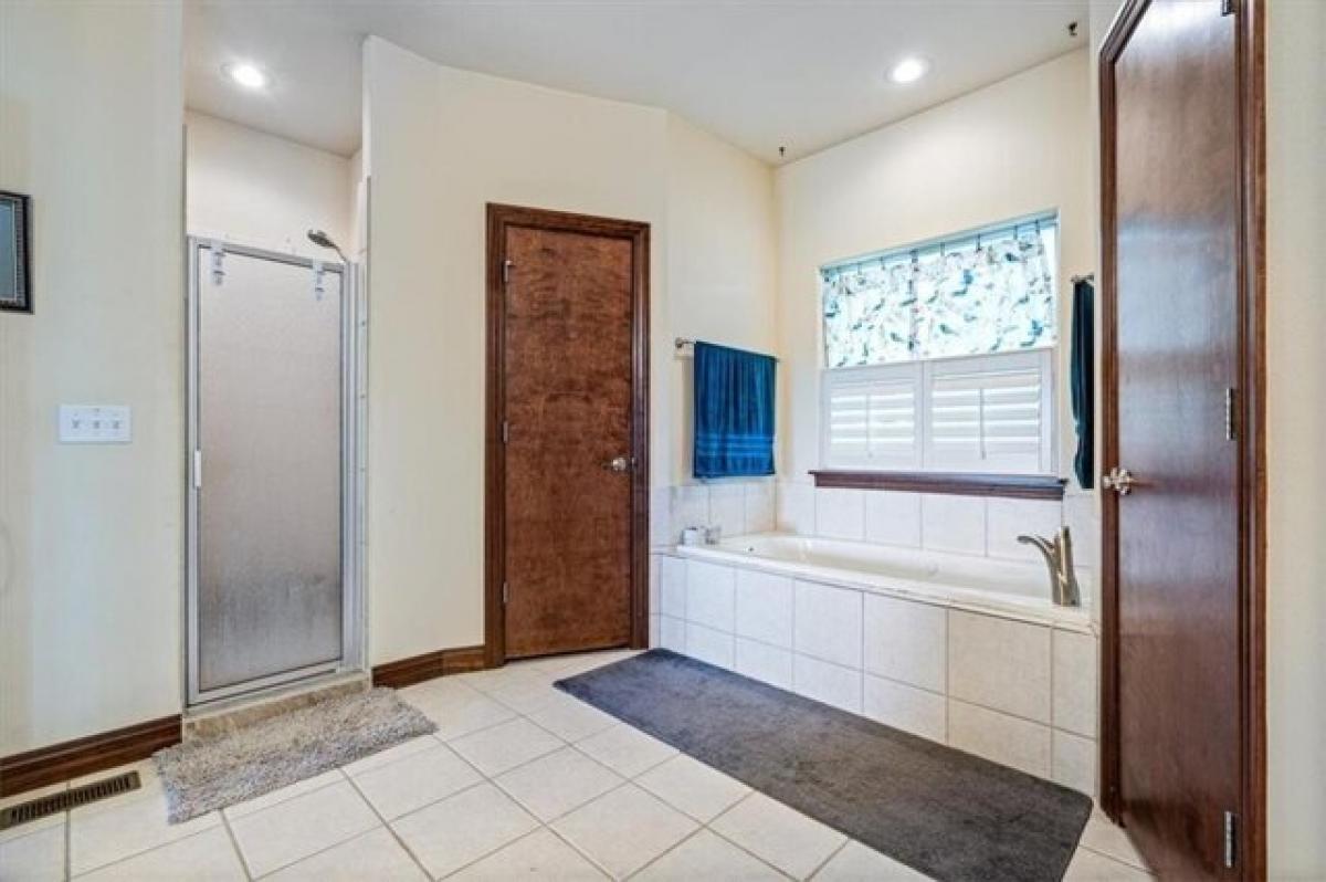 Picture of Home For Sale in Bella Vista, Arkansas, United States