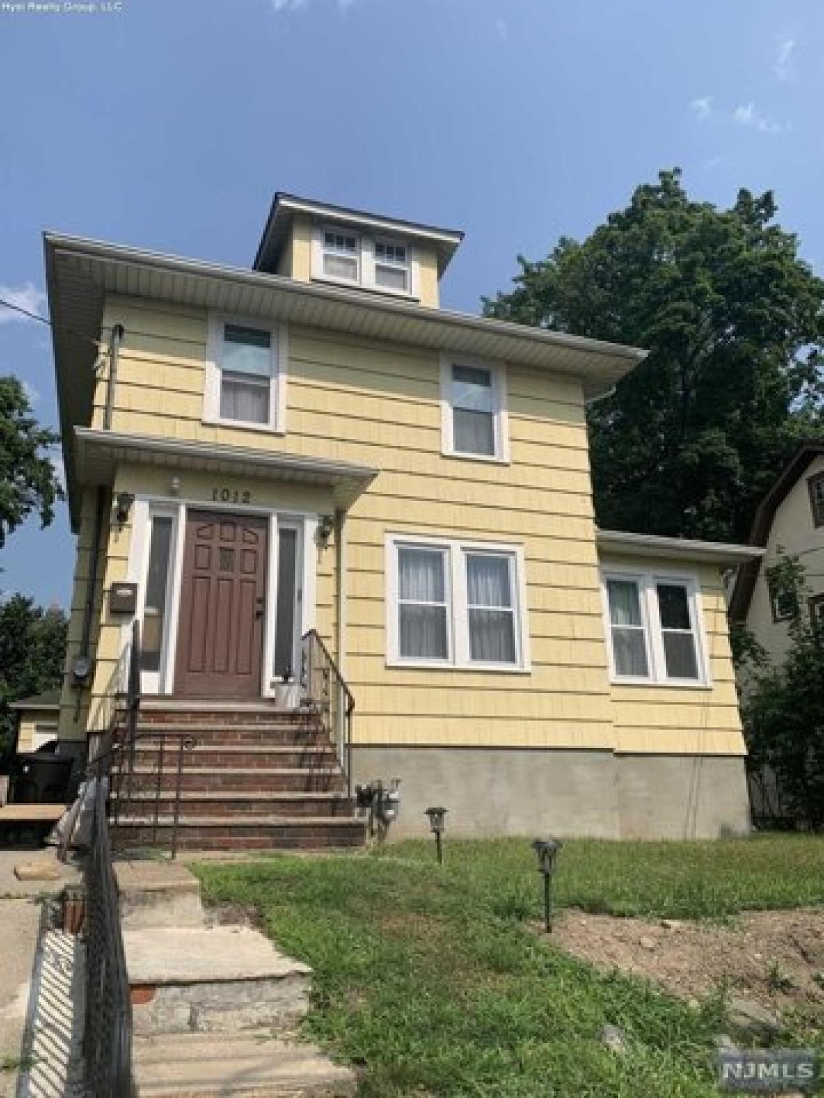 Picture of Home For Rent in Fort Lee, New Jersey, United States