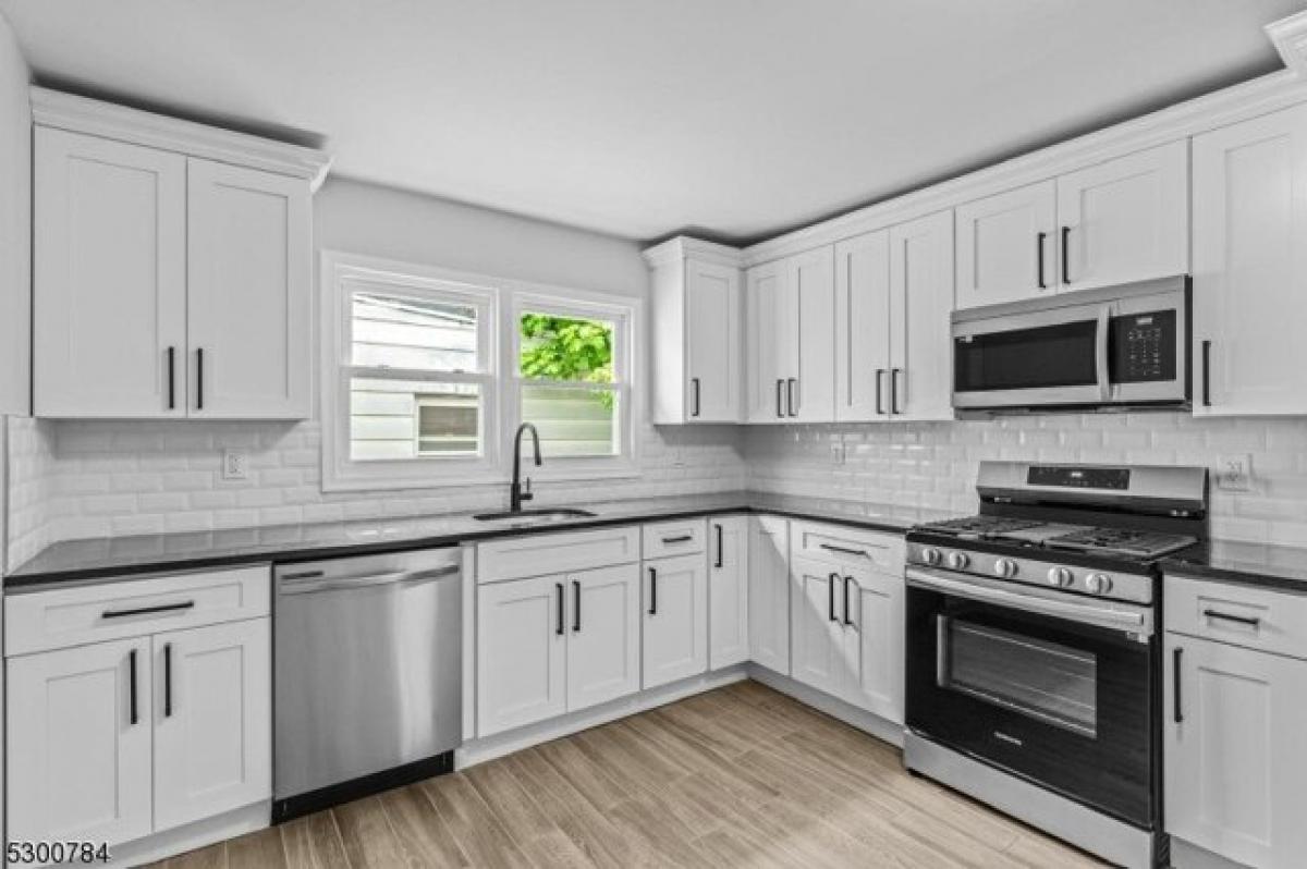 Picture of Home For Rent in Newark, New Jersey, United States