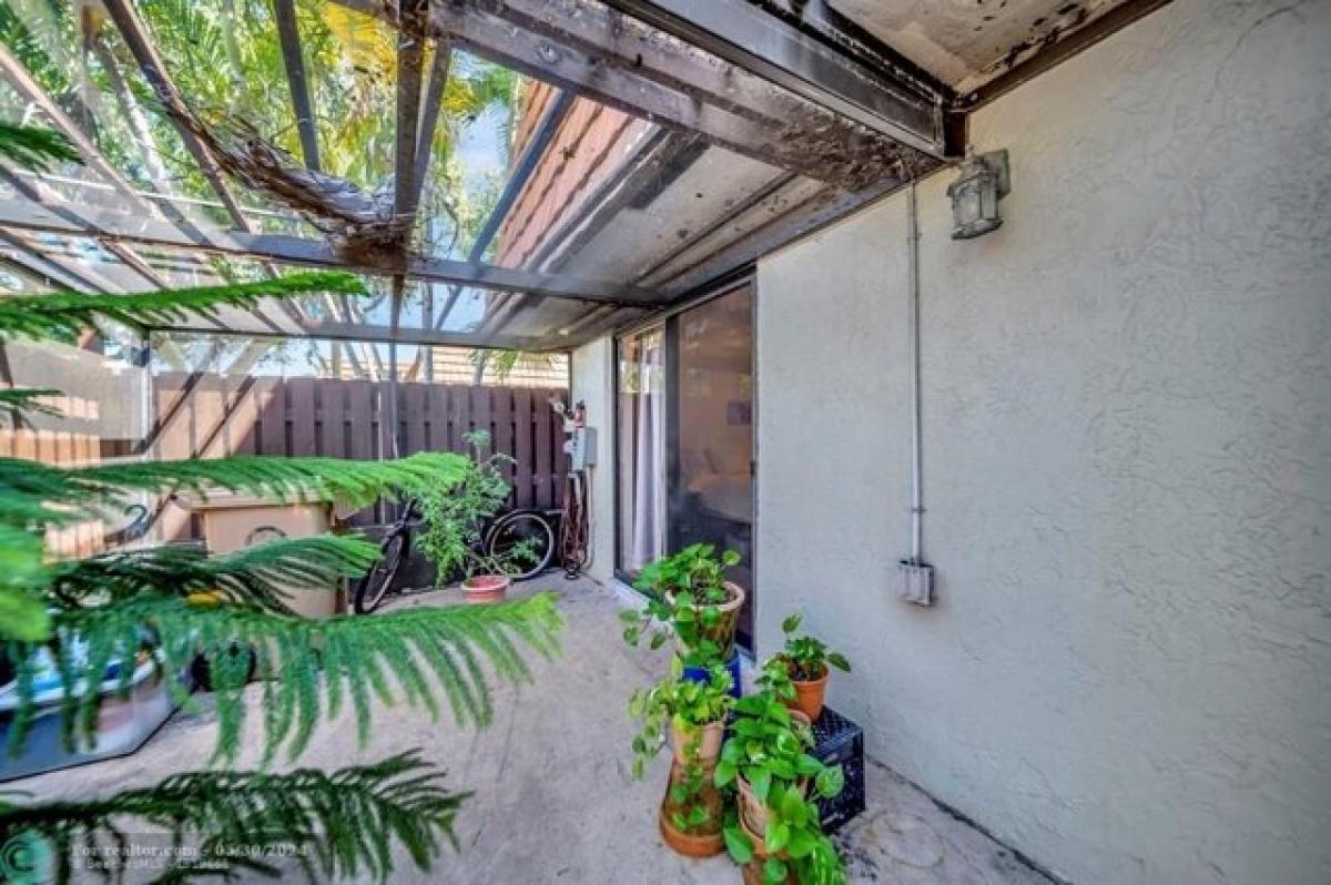 Picture of Home For Sale in Davie, Florida, United States