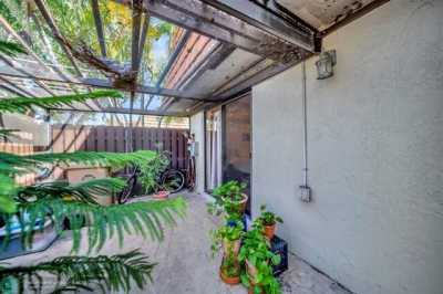 Home For Sale in Davie, Florida