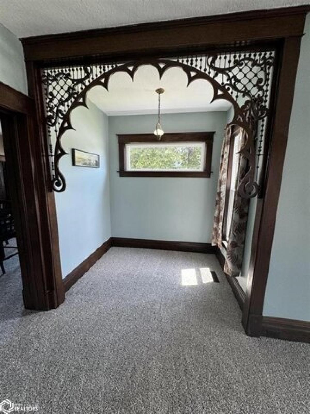 Picture of Home For Sale in Mason City, Iowa, United States