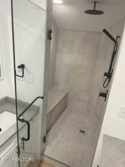 Home For Sale in Dandridge, Tennessee