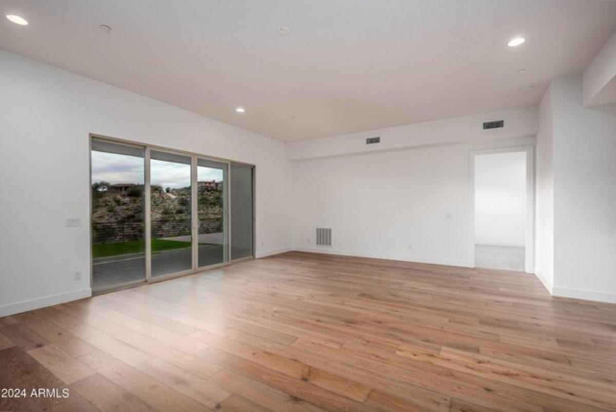 Picture of Home For Sale in Fountain Hills, Arizona, United States