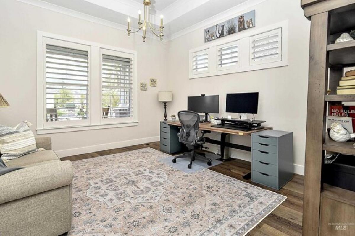 Picture of Home For Sale in Eagle, Idaho, United States