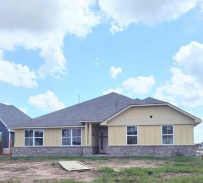 Home For Sale in Angleton, Texas