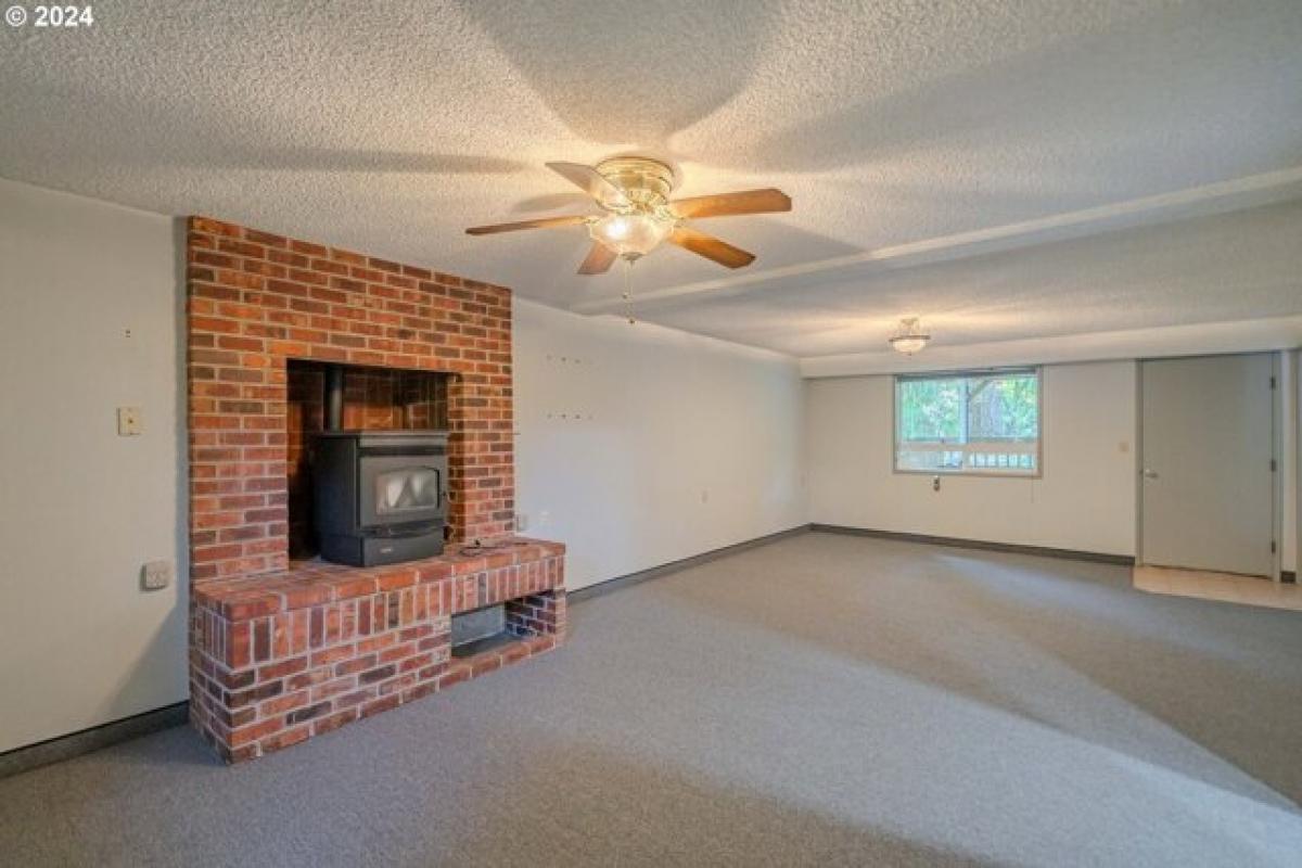 Picture of Home For Sale in Battle Ground, Washington, United States