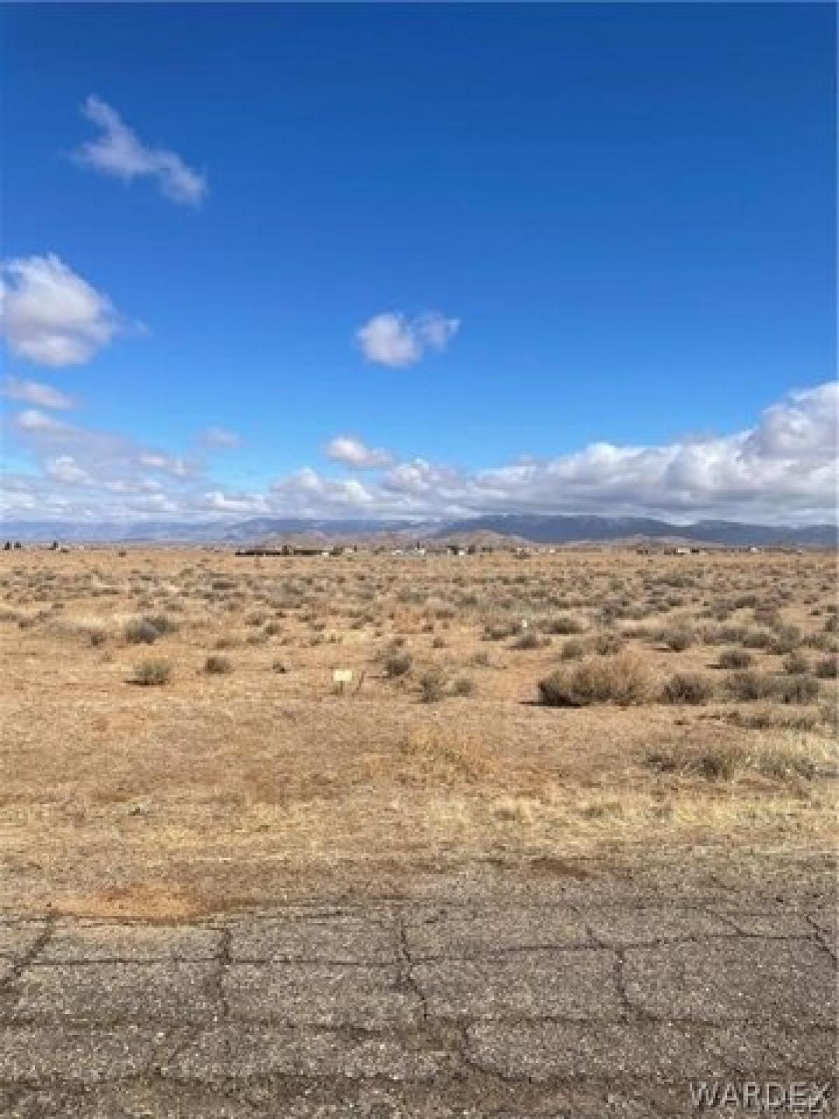 Picture of Residential Land For Rent in Kingman, Arizona, United States
