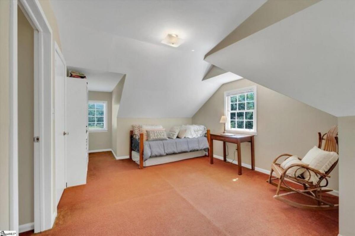 Picture of Home For Sale in Simpsonville, South Carolina, United States