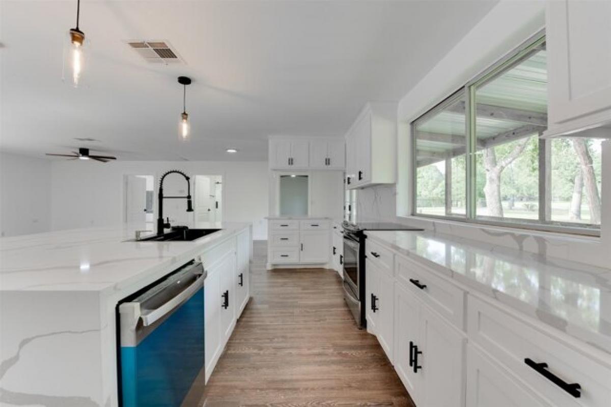 Picture of Home For Sale in Hockley, Texas, United States