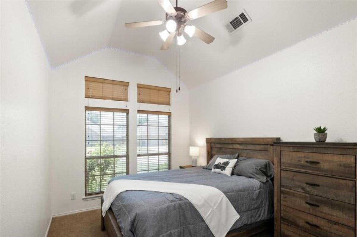 Picture of Home For Sale in Burleson, Texas, United States